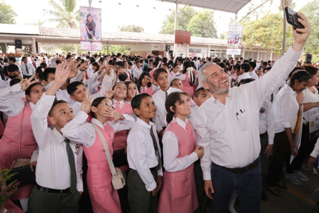 Con La Escuela es Nuestra se dispersarán 27.6 mdp en Apatzingán: Ramariez Bedolla 