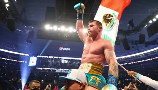 El Canelo Ãlvarez se apodera del título del OMB al derrotar por TKO a Billy Joe Saunders 