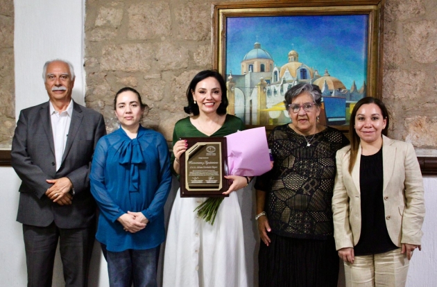 Médicos michoacanos reconocen labor legislativa de Adriana Hernández 