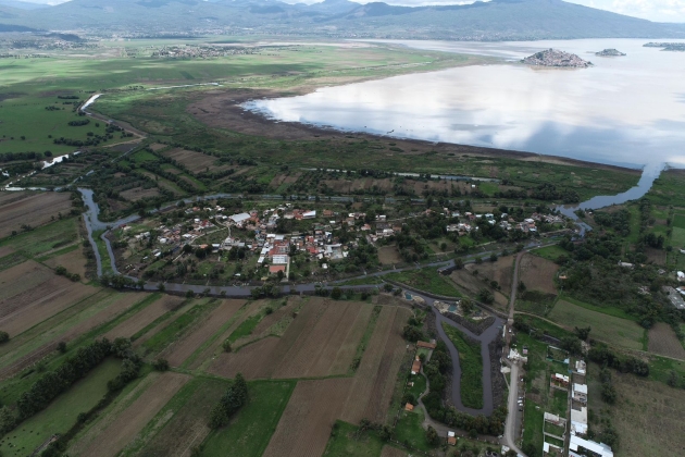 Participación comunitaria, clave en recuperación del lago de Pátzcuaro: Secma 