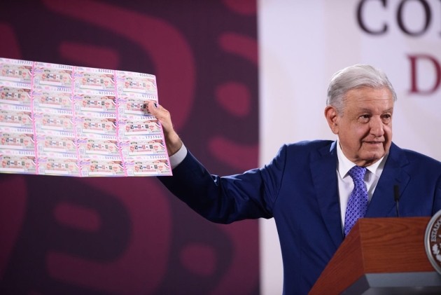 AMLO invita al pueblo a comprar cachitos de sorteo del 15 de septiembre de la Lotería Nacional 