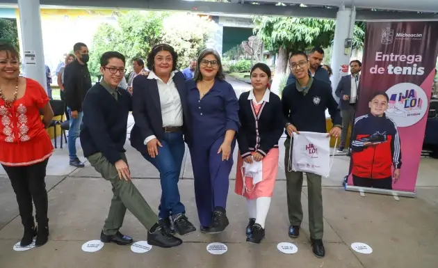 Llegan tenis del Programa Jalo a Estudiar a jóvenes de todo el estado: SEE 