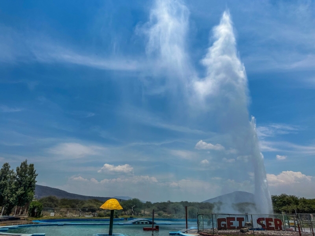 Este puente relájate y disfruta de Rancho Viejo y el Géiser de Ixtlán 