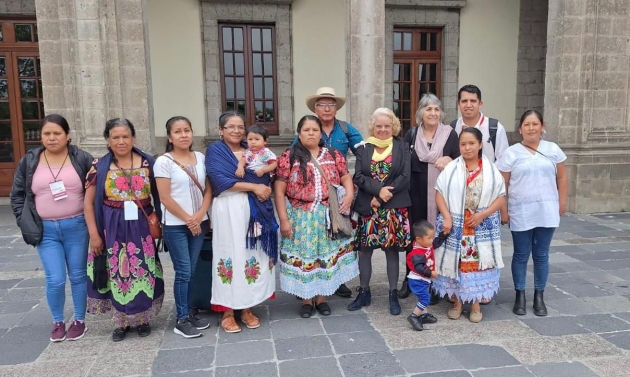 Artesanos michoacanos ganan 6 premios en concurso nacional de textiles 