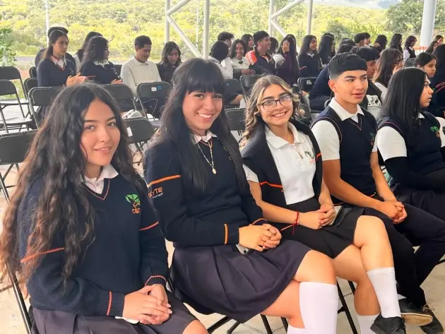 Rífatela y elige estudiar; abiertas inscripciones para prepa y universidad 
