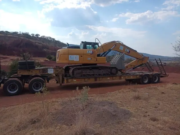 Envían maquinaria al lago de Pátzcuaro para su rescate y conservación 