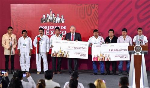  25 millones a comunidades pobres de Oaxaca; recursos provienen de subasta de autos:  AMLO