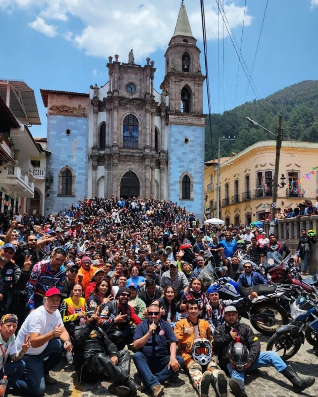 Rodaron 3 mil motociclistas en la Caravana Don Mundo por el País de la Monarca 