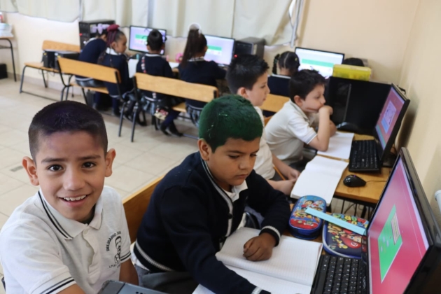 SEE ofrece a escuelas mantenimiento a aulas de medios 