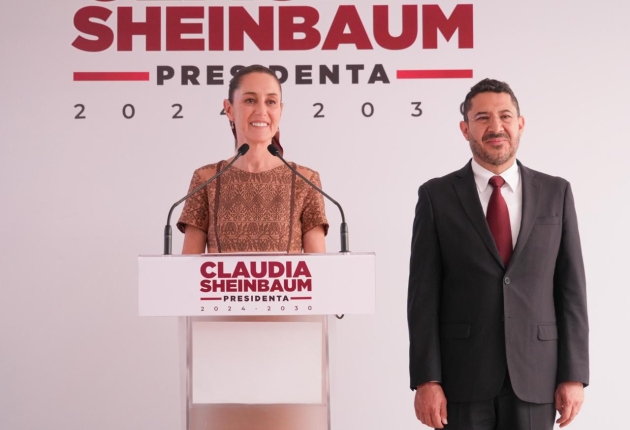 Claudia Sheinbaum presenta a Martí Batres como próximo director general del ISSTE 