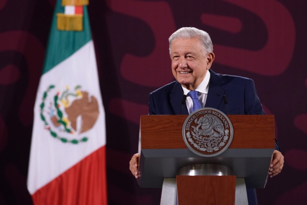 Transición de gobierno federal no generará sobresaltos en economía: AMLO 