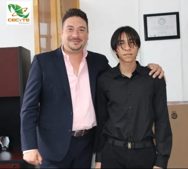 Alumno del Cecytem parte rumbo a Arabia; competirá en Olimpiada de Química 