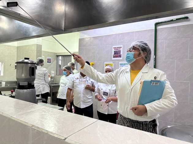 Certifican cocinas, comedores y panaderías de 7 penales de Michoacán por estándares de higiene 