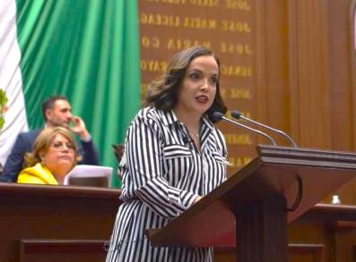 Pide Andrea Villanueva aumentar productividad legislativa a la 75 Legislatura 