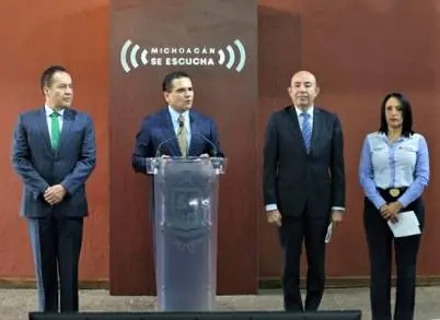 Sin contratiempos, un millón 400 mil niñas y niños regresaron a clases: Gobernador de Michoacán Silvano Aureoles Conejo 