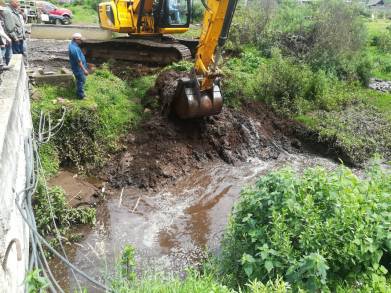 Desazolva Sedrua, 3 km del río El Silencio, en Salvador Escalante