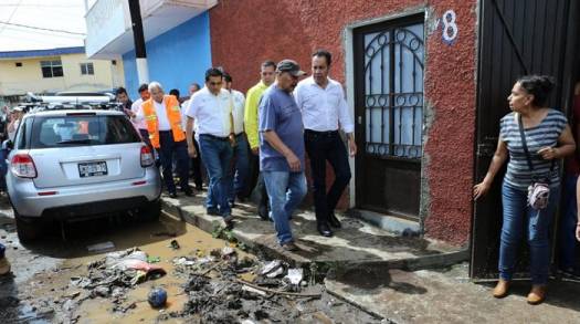 Suma Gobierno de Michoacán esfuerzos para atender a pobladores en Los Reyes