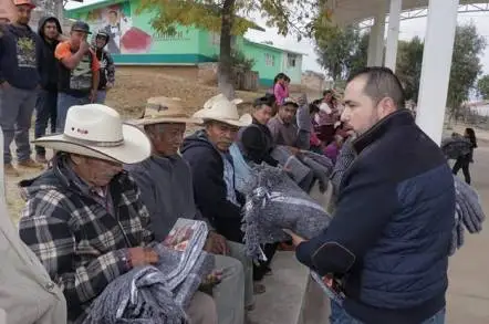 Pone en marcha Humberto González campaña Cobijando Corazones en Distrito de Puruándiro