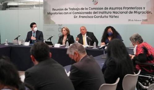 Se reúne titular del INM con Comisión de Asuntos Fronterizos y Migratorios en el Senado de la República 