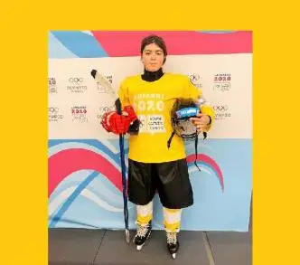 Con esta medalla deseo se observe más al hockey sobre hielo en México: Luisa Wilson